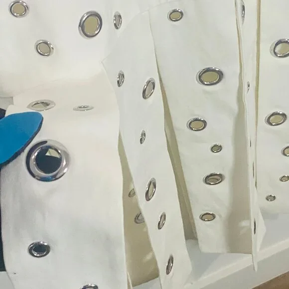 Stasia Alexis Design Sleeveless White Dress for Glamorous Occasions - Picture 12 of 17